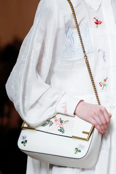 Look 92